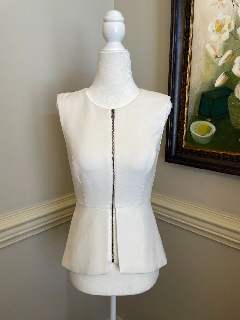 BCBGMaxAzria White Zipper Peplum Top Size XS